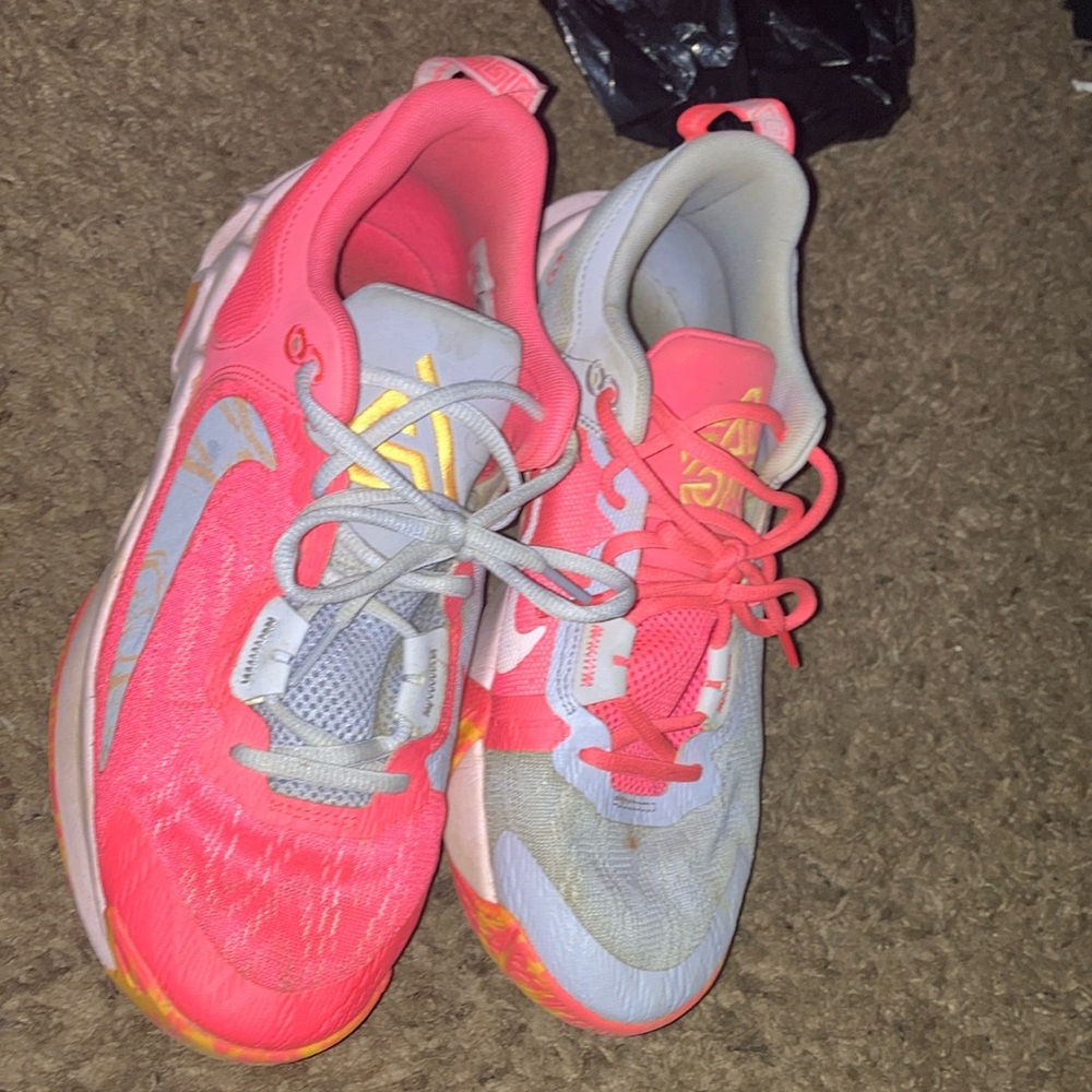 Nike 7Y Giannis Immortality 2 basketball shoes